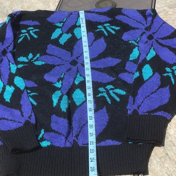 Vintage purple floral sweater - Picture 7 of 10